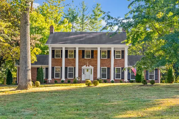 2904 Winn Mor Dr, Clarksville, TN 37043