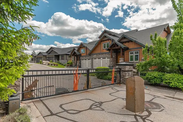 8924 E Clearview Ln, Spokane, WA 99217