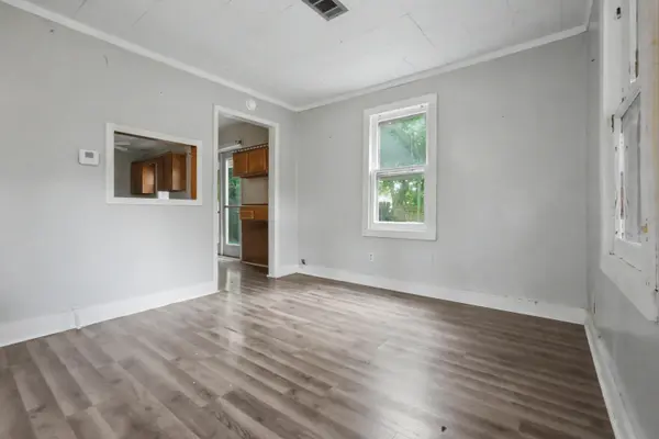 2434 N Pickwick AVE, Springfield, MO 65803