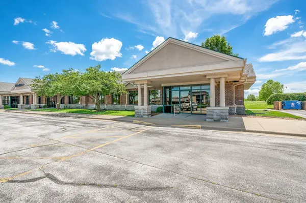 820 S Illinois AVE, Republic, MO 65738