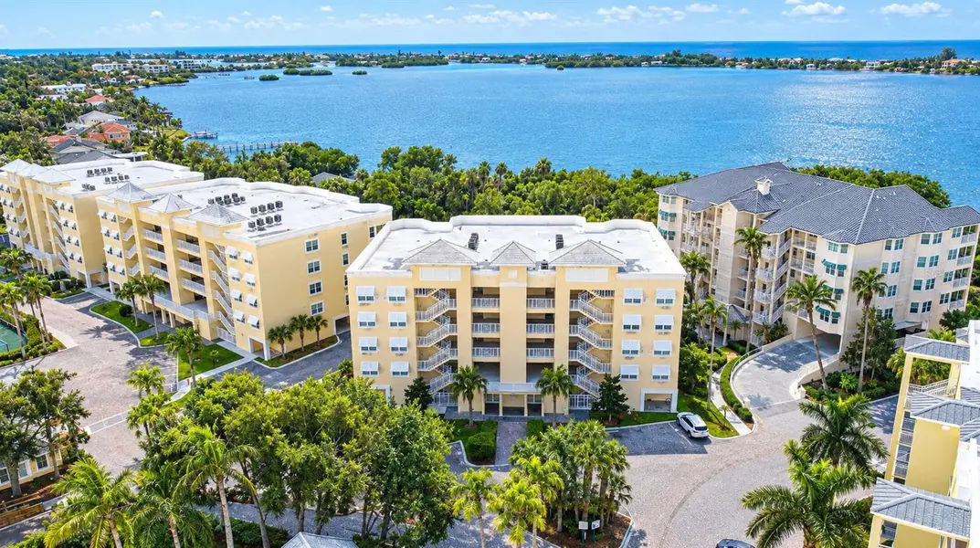 250 HIDDEN BAY DR #302, Osprey, FL 34229