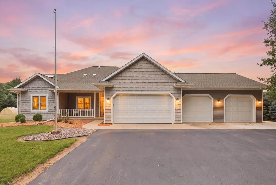 N3575 SUNRISE CT, New London, WI 54961