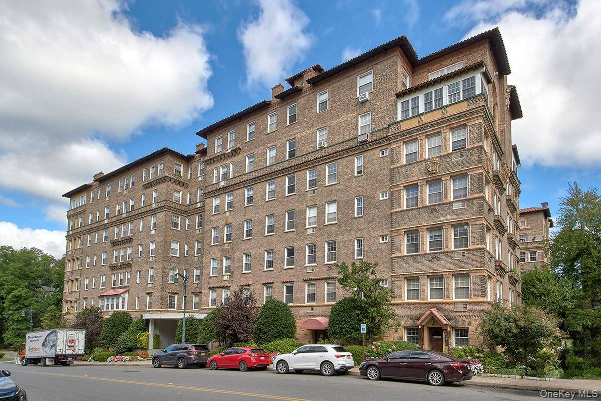 16 N Chatsworth AVE #311, Larchmont, NY 10538