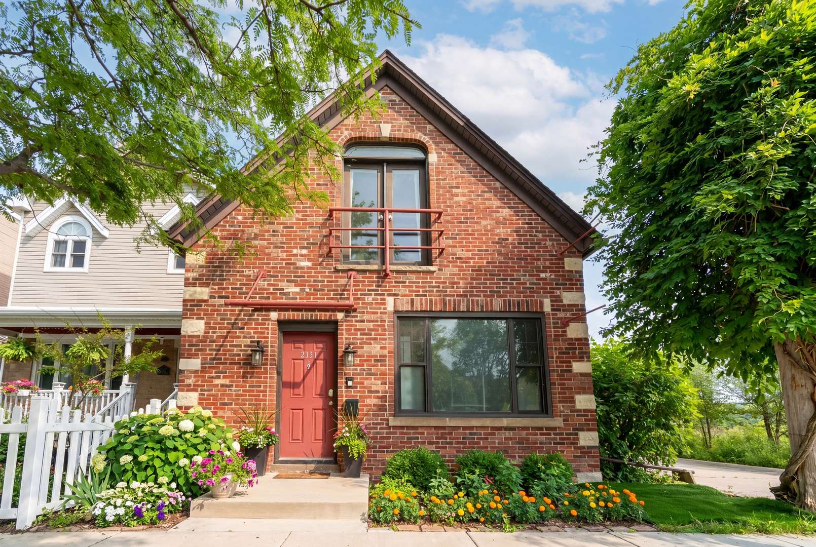 2331 N Elston AVE, Chicago, IL 60614