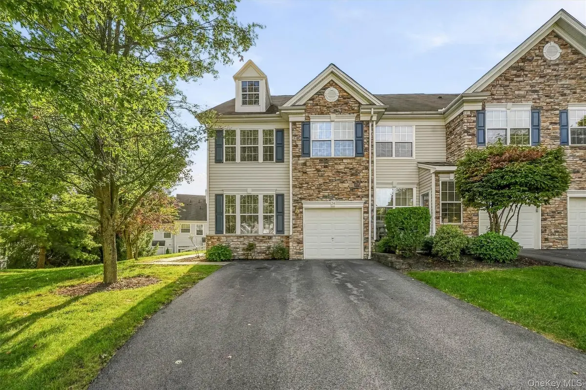 24 Ford CT, Monroe, NY 10950