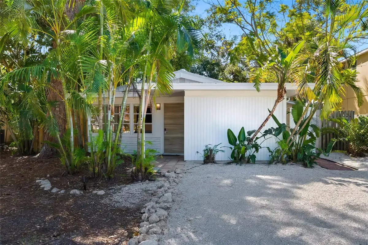 2142 WALDEMERE ST, Sarasota, FL 34239