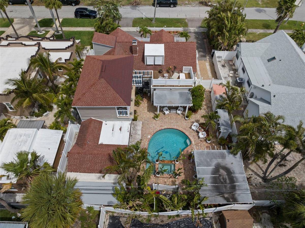 806 NARCISSUS AVE, Clearwater Beach, FL 33767