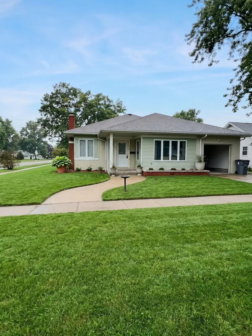 501 9th AVE, De Witt, IA 52742