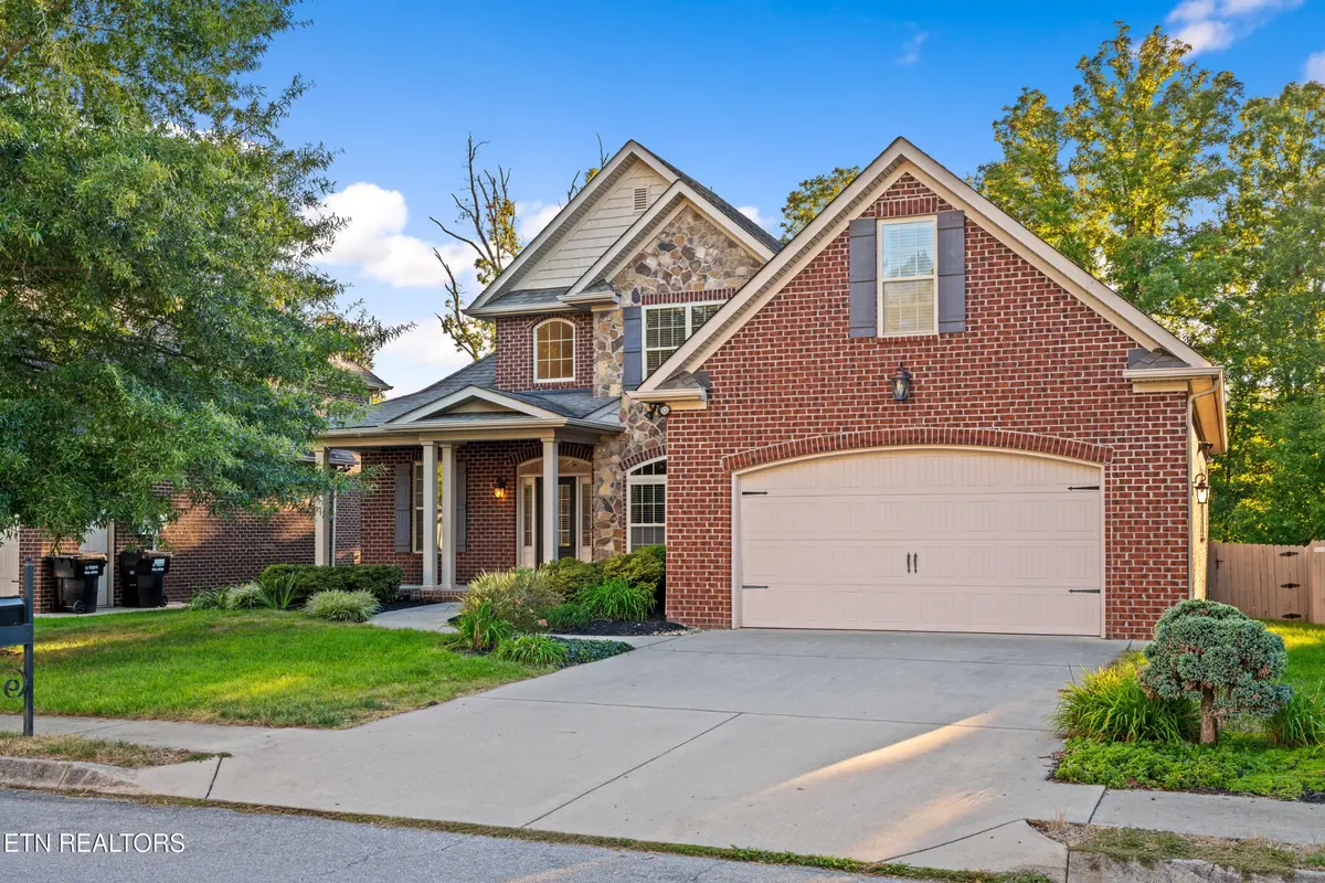 1127 Whisper Trace Lane, Knoxville, TN 37919