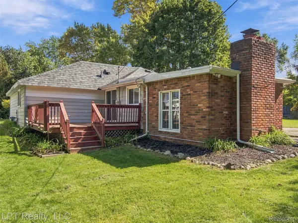 29915 Milford RD, Lyon Charter Township, MI 48165