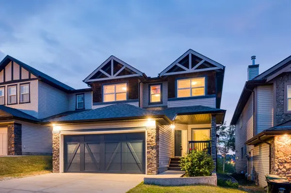 91 St Moritz TER SW, Calgary, AB T3H 5Y1