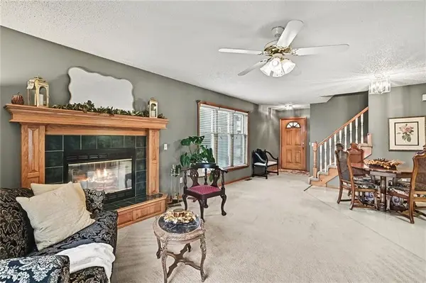 513 Cape Cod CT, Smithville, MO 64089