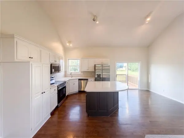 7825 W 143rd PL, Overland Park, KS 66223