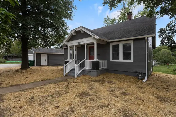 203 E 2nd ST, Freeman, MO 64746