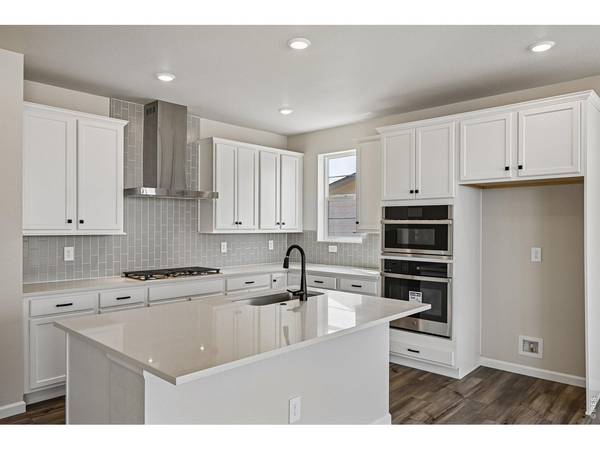 24377 E River Front, Aurora, CO 80019