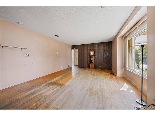 1100 Lansing, Aurora, CO 80010