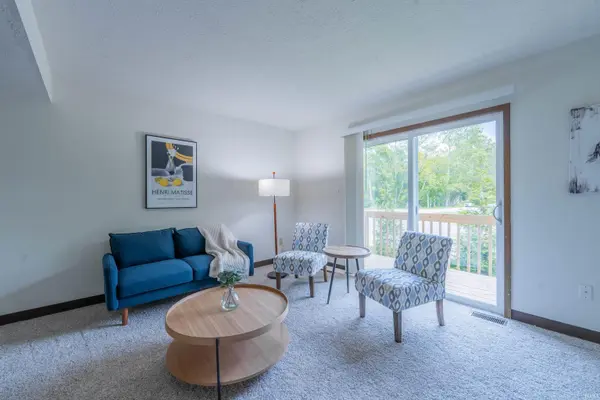 598 E Graham PL, Bloomington, IN 47401-4534