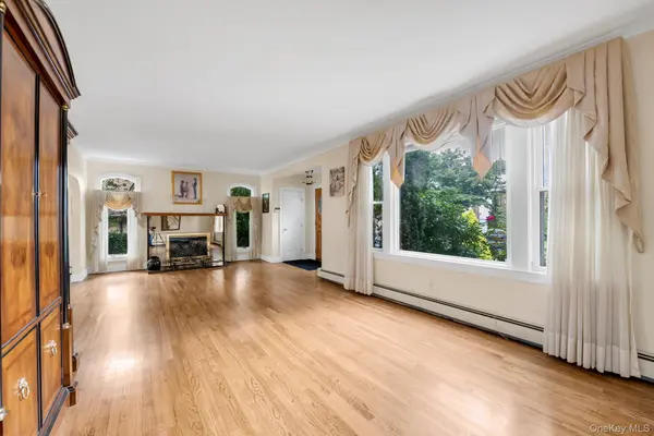 14-84 164 ST, Beechhurst, NY 11357