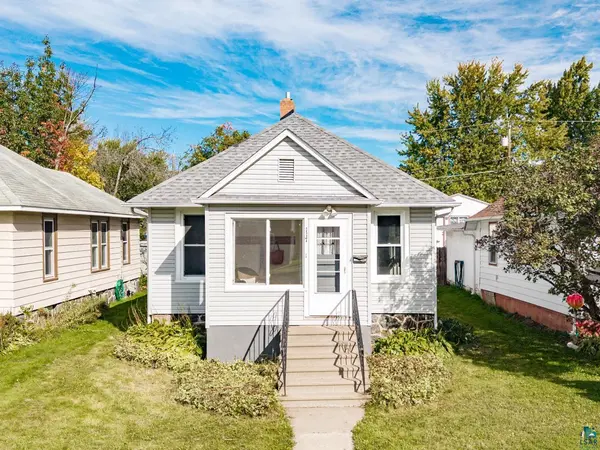 117 4th St, Proctor, MN 55810