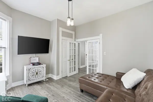 910 Villa AVE, Indianapolis, IN 46203