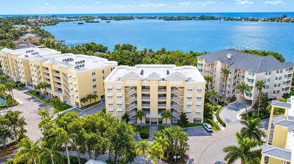 250 HIDDEN BAY DR #302, Osprey, FL 34229