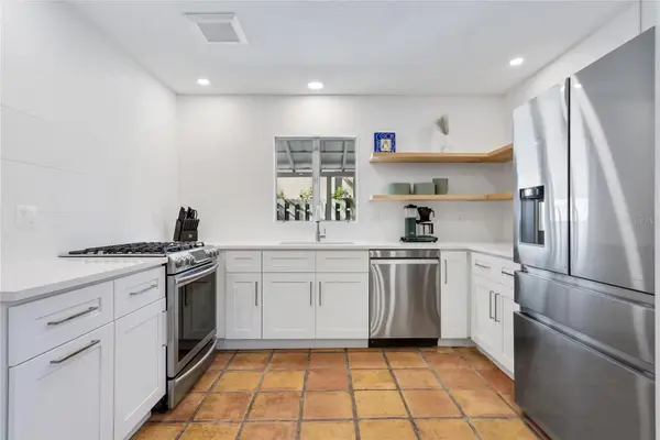 2142 WALDEMERE ST, Sarasota, FL 34239