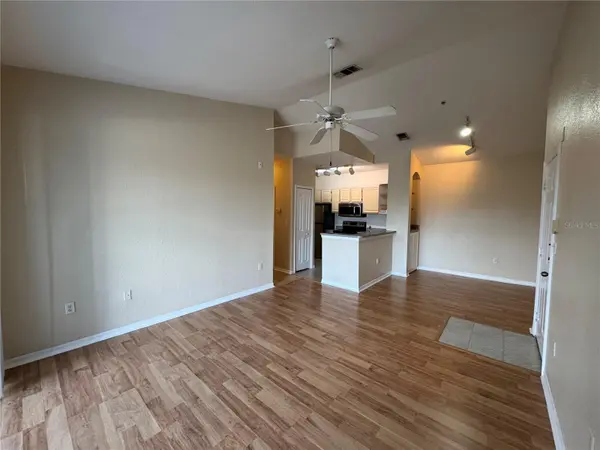5817 LEGACY CRESCENT PL #302, Riverview, FL 33578