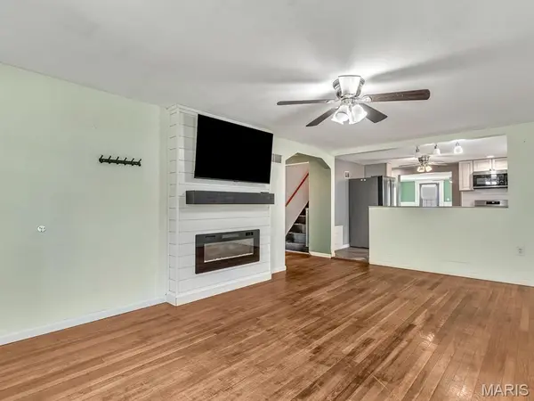 458 N Library ST, Waterloo, IL 62298