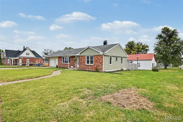 202 Cherry ST, Wright City, MO 63390