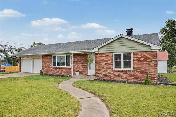 202 Cherry ST, Wright City, MO 63390