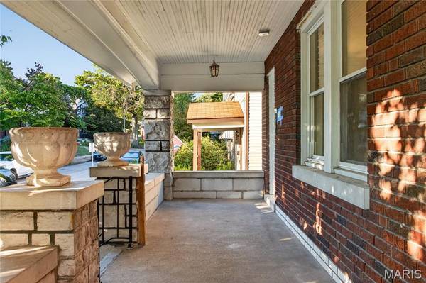 5318 Gilson AVE, St Louis, MO 63116