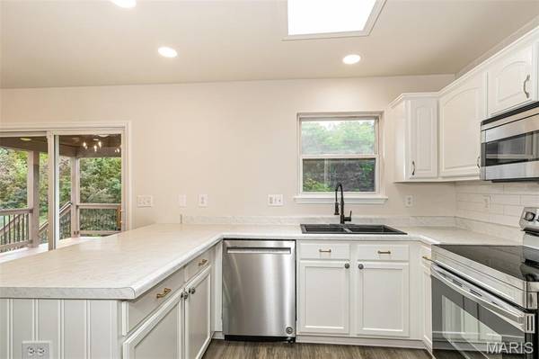 162 Trotters Creek LN, Wright City, MO 63390