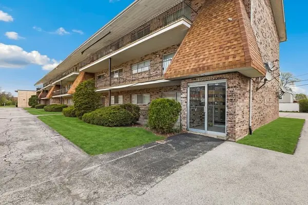 15335 Martin Luther King Jr DR #21, Dolton, IL 60419