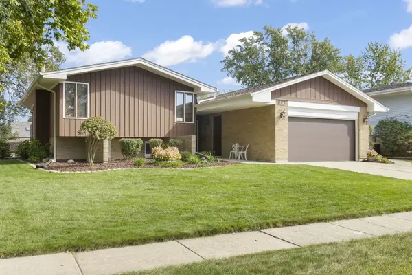 15423 Michaele DR, Oak Forest, IL 60452