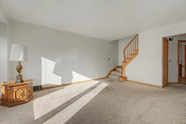 5137 N Oketo AVE, Harwood Heights, IL 60706