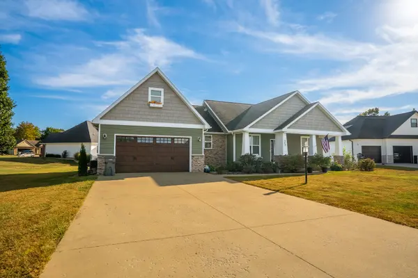 303 Excalibur DR, Carterville, IL 62918