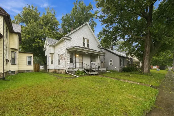 1425 W 15th ST, Davenport, IA 52804