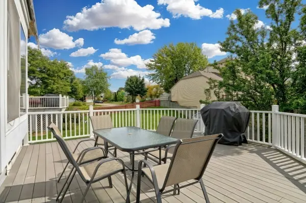 107 Acorn CT, Round Lake Beach, IL 60073