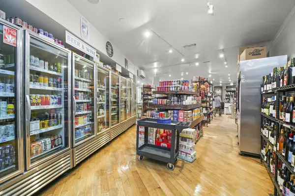 4363 N Lincoln AVE, Chicago, IL 60618