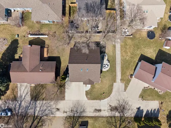 3518 N Shore DR, Clear Lake, IA 50428