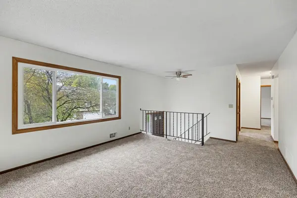 4647 Penkwe WAY, Eagan, MN 55122