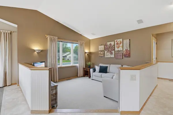 2905 127th CIR NW, Coon Rapids, MN 55448