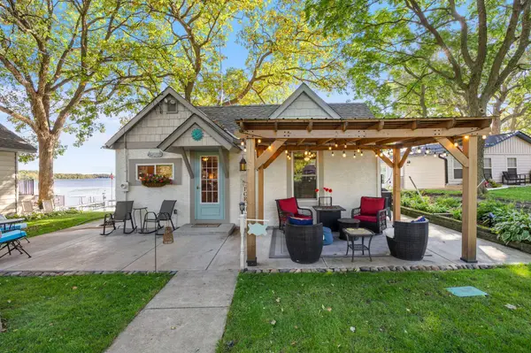 9065 Ingram AVE NW, Annandale, MN 55302