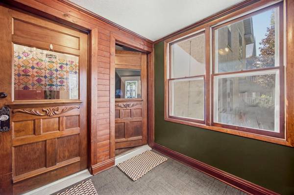 516 8th AVE NE, Minneapolis, MN 55413