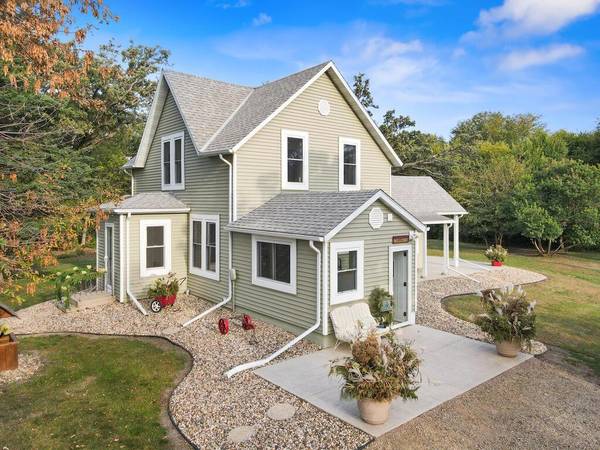 26444 740th AVE, Albert Lea, MN 56007