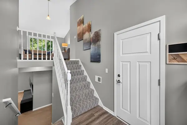 4402 Cambridge LN NW, Rochester, MN 55901