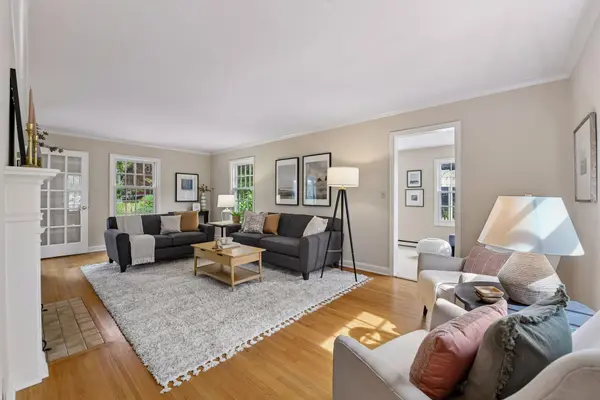 6 Edina CT, Edina, MN 55424