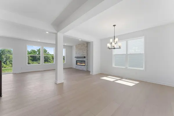 1084 Aster BLVD, Rosemount, MN 55068