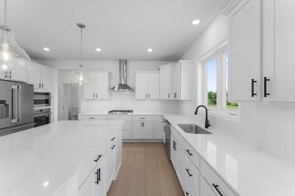1084 Aster BLVD, Rosemount, MN 55068