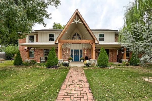 806 Glenmanor DR, Midwest City, OK 73110